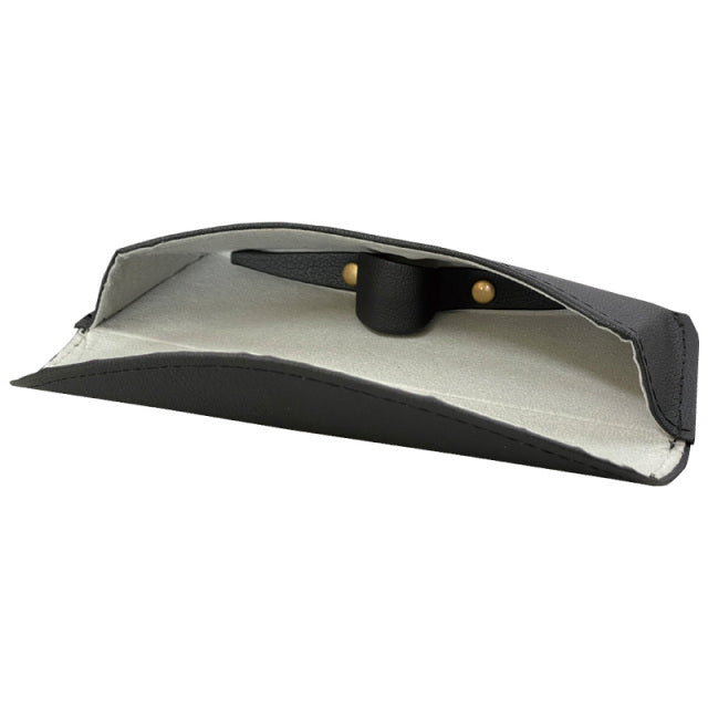 セミハードケース ブルッフ