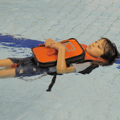 水に浮くランドセル「ウクラン®」